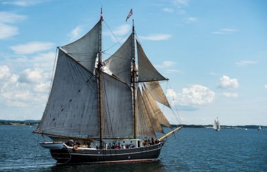 Sejlskibet Brita Leth sejler på Limfjorden